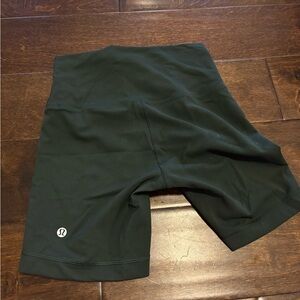 lululemon athletica legacy green wunder under shorts size 4